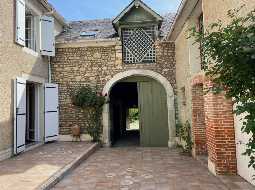 Jolie Maison du Village en Pierre, avec Jardin et Grange Attenante à 30 minutes de Pau
